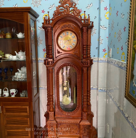 Đồng Hồ Cây Gỗ Hương Đá Mẫu Tháp 2m3 Cao Cấp Sang Trọng 