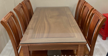 Bàn Ăn Gỗ Xoan Đào Có Tốt Không, Nên Mua Không?