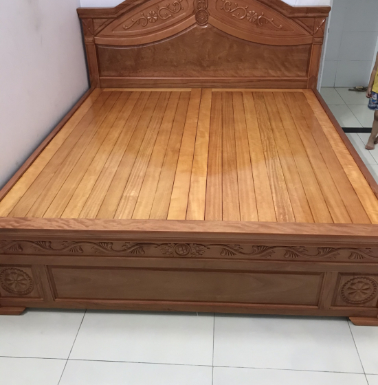 Giường gỗ đinh hương vạt phản - mẫu hoa lá tây 
