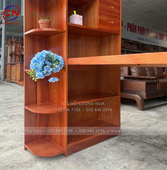 Bàn Học Sinh Gỗ Xoan Đào Tự Nhiên Có Kệ Sách Và Ngăn Kéo Tiện Dụng