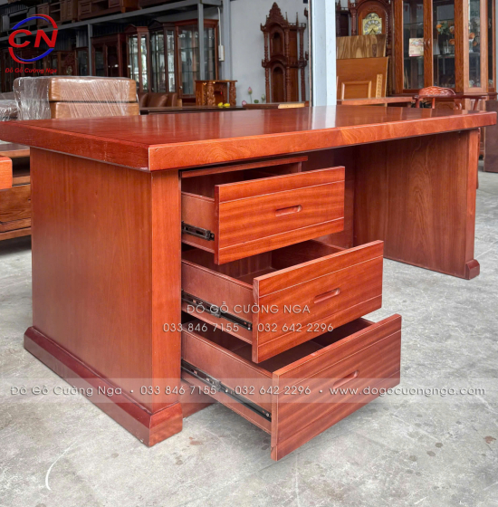 Bàn Làm Việc Giám Đốc Gỗ Xoan Đào 1m87 Chạm Chỉ Sang Trọng