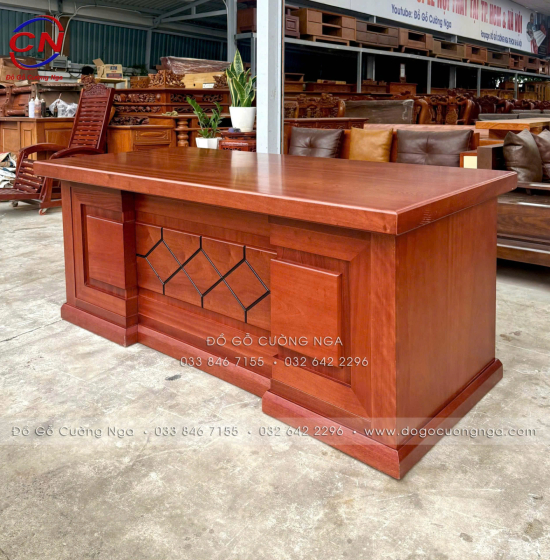 Bàn Làm Việc Giám Đốc Gỗ Xoan Đào 1m87 Chạm Chỉ Sang Trọng