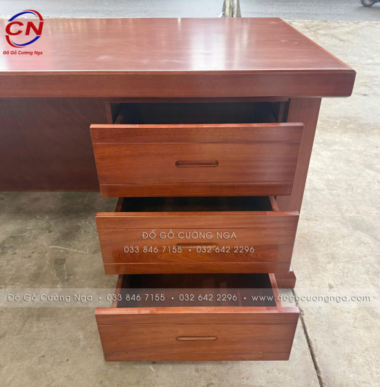 Bàn Làm Việc Giám Đốc Gỗ Xoan Đào 1m87 Chạm Chỉ Sang Trọng