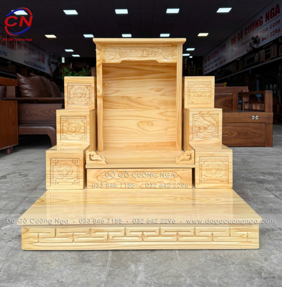 Bậc Tam Cấp Gỗ Thông Màu Tự Nhiên Tôn Nghiêm Không Gian Thờ Cúng