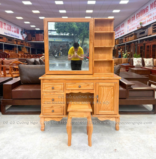 Bàn Trang Điểm Gỗ Gõ Đỏ Gương Trượt 1m07 – Gọn Khi Đóng, Rộng Khi Dùng