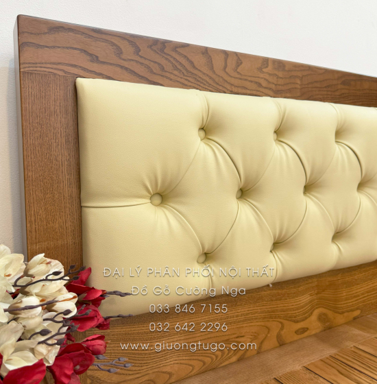 Giường ngủ gỗ sồi  lau màu óc chó đầu nệm cao cấp 