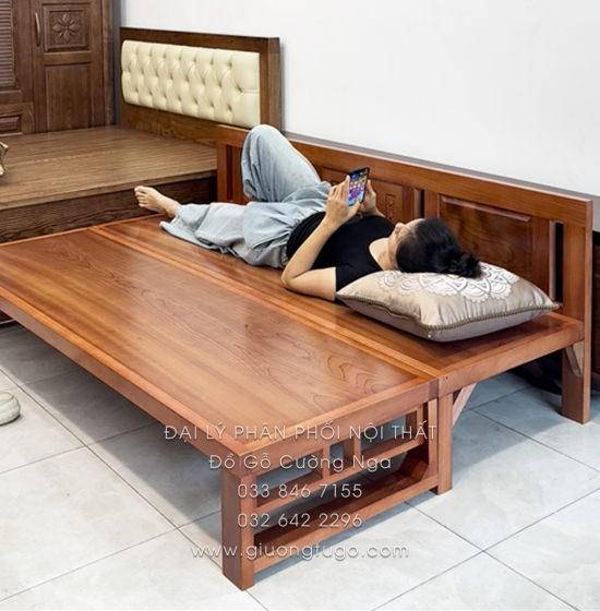 Giường Gấp Gỗ Xoan Đào Kèm Bàn Đá Và Đôn Gỗ Sồi Đẹp Gọn