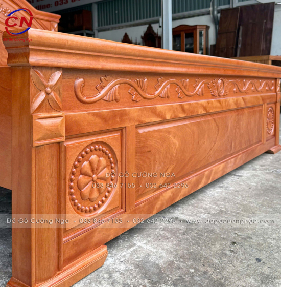 Giường gỗ đinh hương vạt lan - mẫu hoa lá tây 