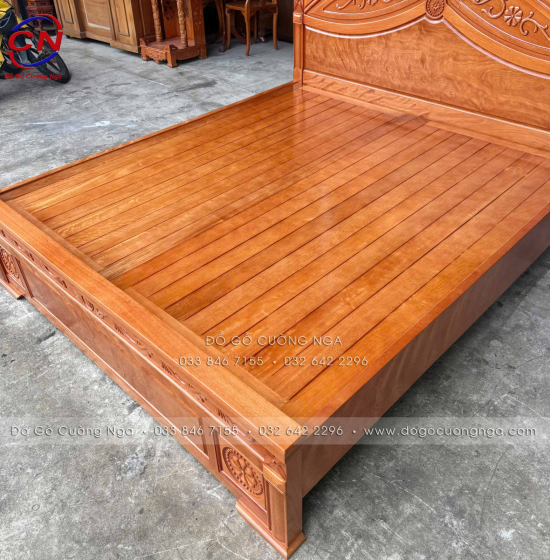 Giường gỗ đinh hương vạt phản - mẫu hoa lá tây 