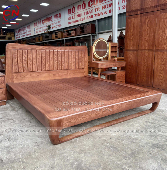 Giường Ngủ Gỗ Sồi Nga Lau Màu Óc Chó Kiểu Nhật Chân Qùy Loại 1 