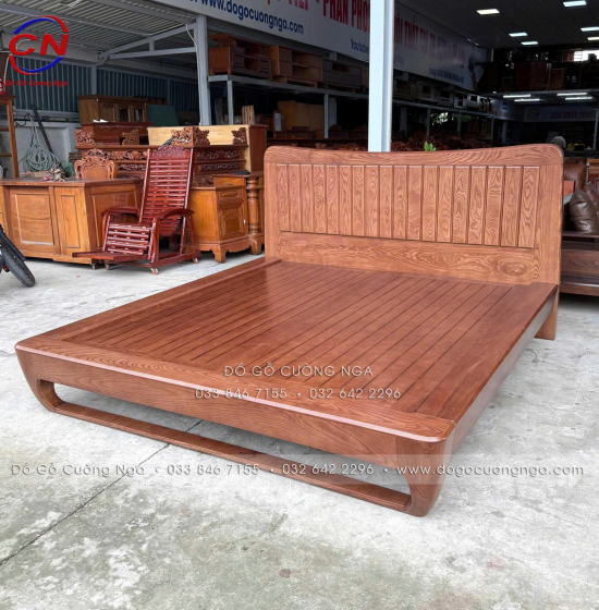 Giường Ngủ Gỗ Sồi Nga Lau Màu Óc Chó Kiểu Nhật Chân Qùy Loại 1 