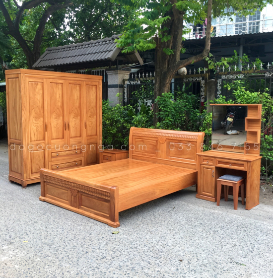 Tủ áo gỗ gõ đỏ 4 cánh mẫu trơn 