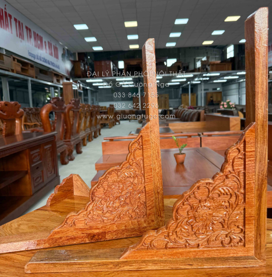 Bàn Thờ Treo Tường Gỗ Hương Đá Chạm Sen