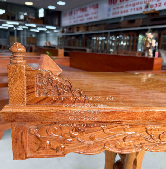 Bàn Thờ Treo Tường Gỗ Hương Đá Chạm Sen