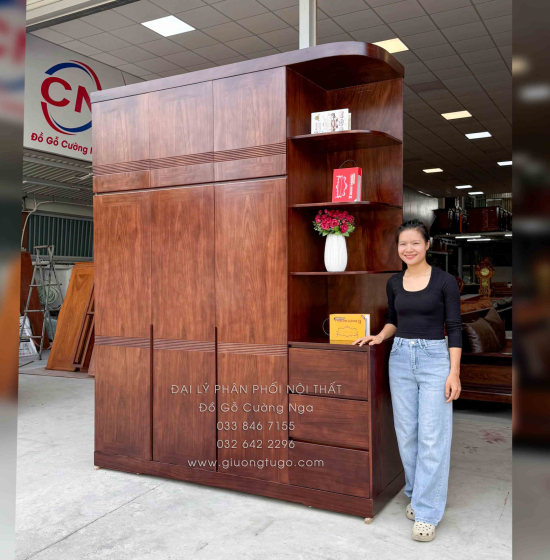 Tủ Quần Áo Gỗ Hương Xám 3 Cánh 2m3 Màu Óc Chó Kèm Kệ Trang Trí