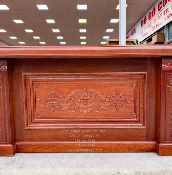 Bàn Làm Việc Giám Đốc Gỗ Xoan Đào 1m67 - Mặt Vuông Chạm