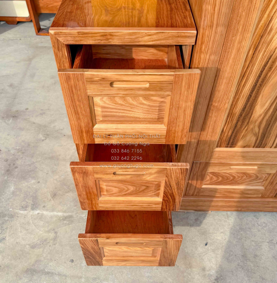 Tủ Áo Gỗ Hương Xám 4 Cánh Góc Trang Trí Bền Đẹp 