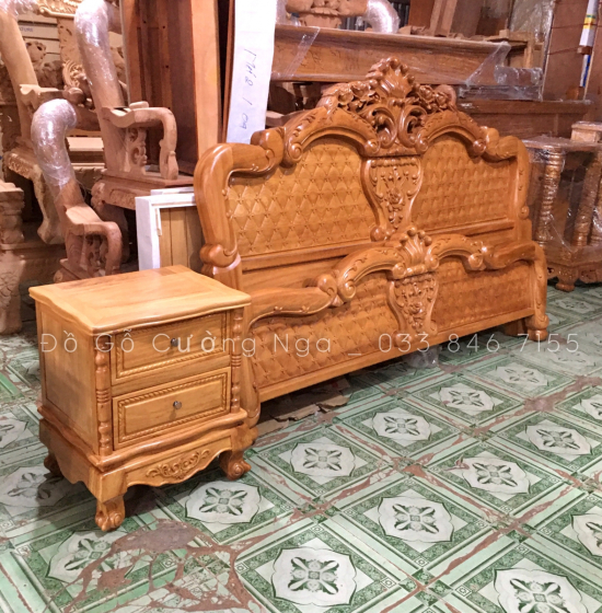 Giường gỗ gõ đỏ mẫu hoa hồng hiện đại 