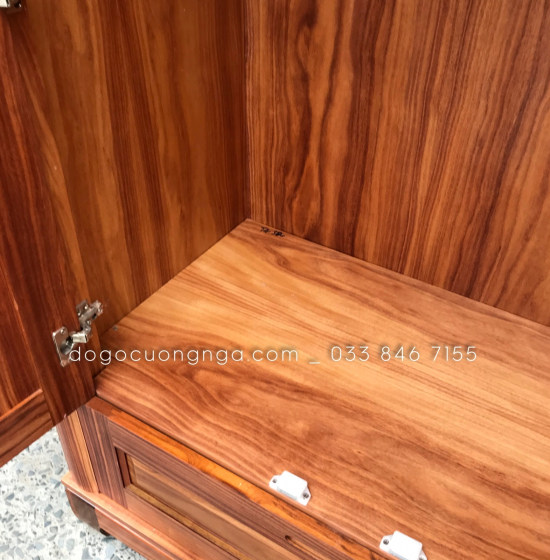 Tủ quần áo gỗ cẩm tự nhiên 3 cánh - 1m6 mẫu chóp hiện đại