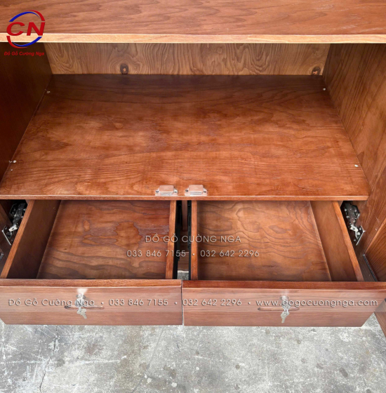 Tủ Áo Gỗ Sồi Nga Lau Màu Óc Chó 4 Cánh 2 Tầng Kèm Kệ Trang Trí Sang Trọng
