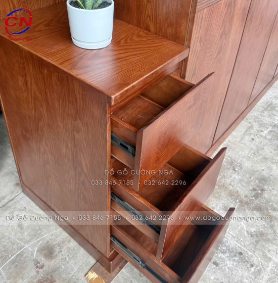 Tủ Áo Gỗ Sồi Nga Lau Màu Óc Chó 4 Cánh 2 Tầng Kèm Kệ Trang Trí Sang Trọng