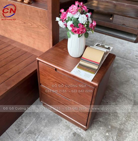 Tủ Đầu Giường Gỗ Sồi Nga Lau Màu Óc Chó Sang Trọng 
