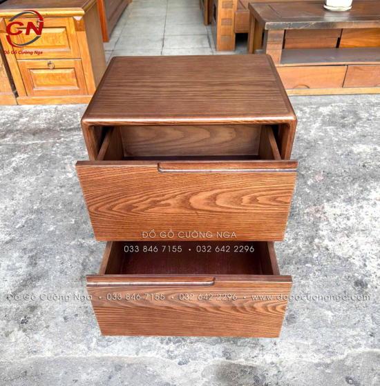 Tủ Đầu Giường Gỗ Sồi Nga Lau Màu Óc Chó Sang Trọng 