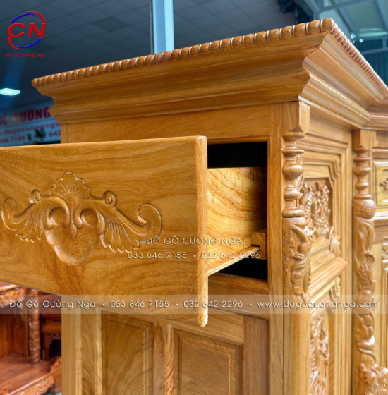 Tủ Thờ Gỗ Gõ Đỏ Chạm Tam Đa 1m75 Cổ Điển Trang Nghiêm