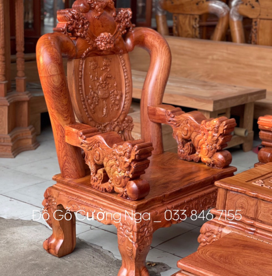 Bộ bàn ghế slaon gỗ hương đá cột 12 - nghê phượng 