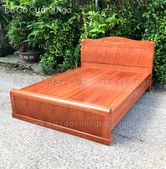 Giường gỗ hương đá hiện đại - mẫu hoa dây 