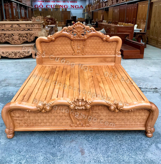 Giường gỗ gõ đỏ mẫu hoa hồng hiện đại 