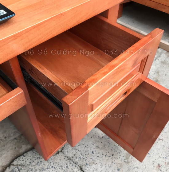 Bàn Học Gỗ Xoan Đào Cao Cấp 1m2 Kèm Giá Sách 