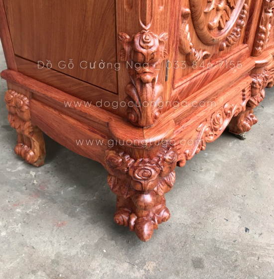 Kệ tivi gỗ Hương Đá cao cấp mẫu hoa hồng KG 05