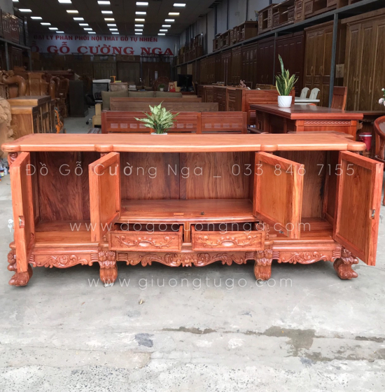 Kệ tivi gỗ Hương Đá cao cấp mẫu hoa hồng KG 05