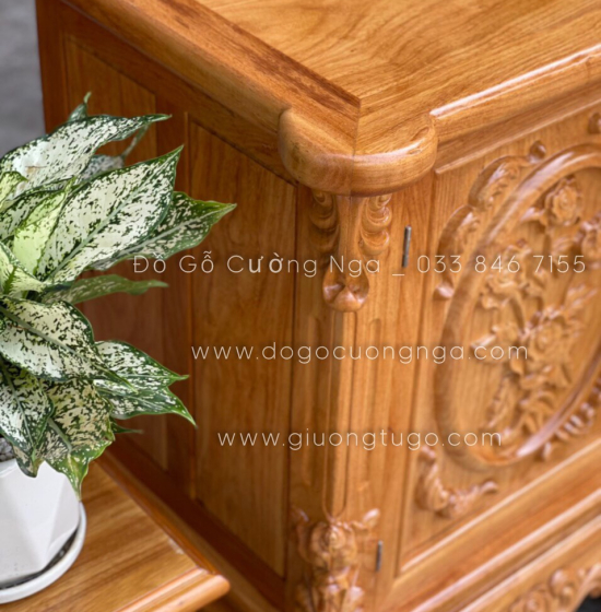 Kệ tivi gỗ Gõ Đỏ mẫu hoa hồng cao cấp KG 07