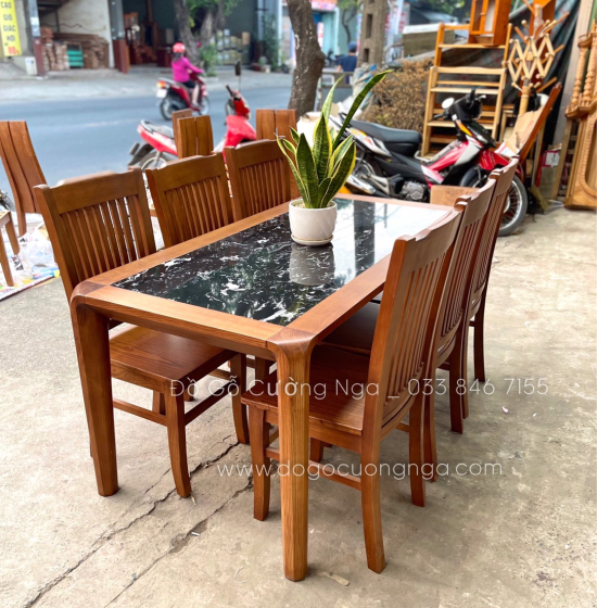 Bộ bàn ăn gỗ sồi nga lau màu óc chó 6 ghế - mặt đá đen 