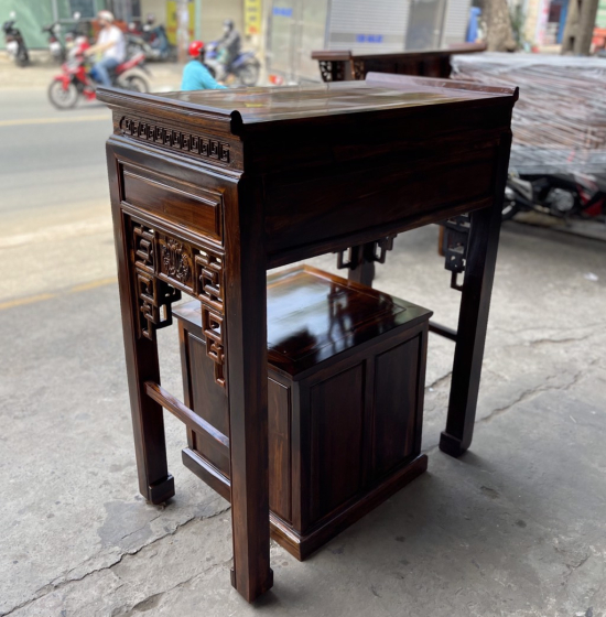 Bàn thờ gia tiên mẹ bồng con gỗ muồng BT 08