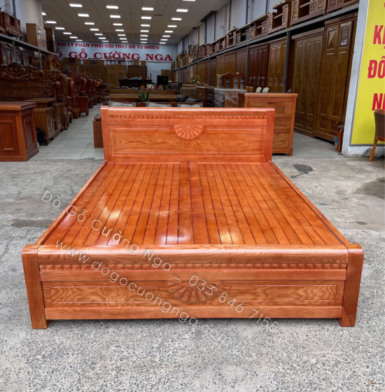 Giường gỗ sồi nga vạt phản mẫu quạt thường - màu cánh gián