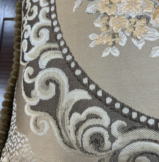 Gối Lụa Trang Trí Bàn Ghế Sofa Đẹp - Màu Mâu Thêu Hoa 04