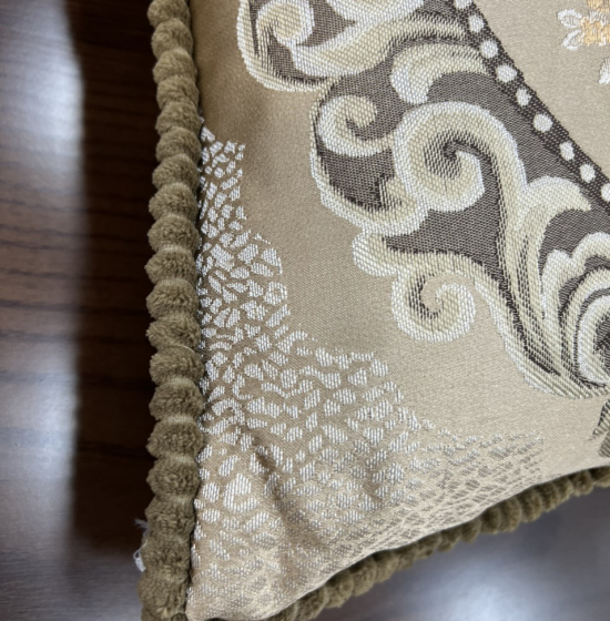 Gối Lụa Trang Trí Bàn Ghế Sofa Đẹp - Màu Mâu Thêu Hoa 04