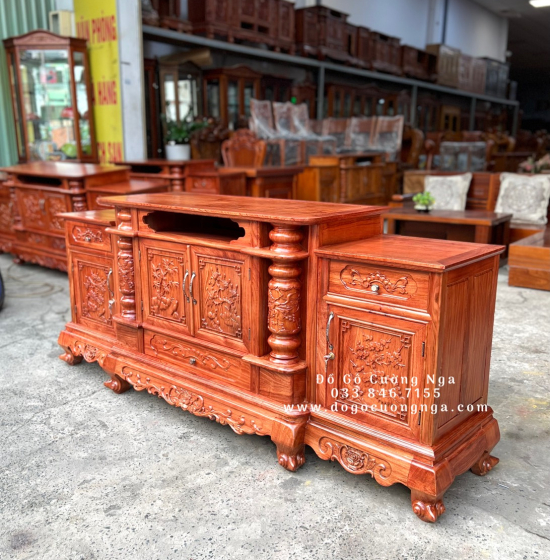 Kệ tivi gỗ Hương Đá mẫu cột nho 1m8 và 2m KG 03