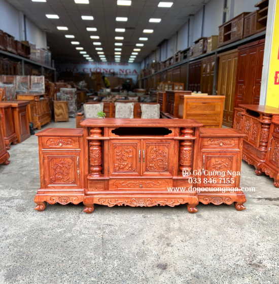 Kệ tivi gỗ Hương Đá mẫu cột nho 1m8 và 2m KG 03