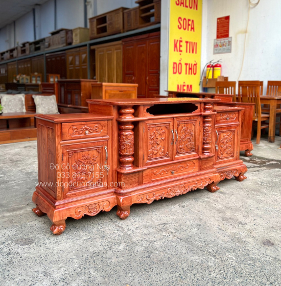 Kệ tivi gỗ Hương Đá mẫu cột nho 1m8 và 2m KG 03