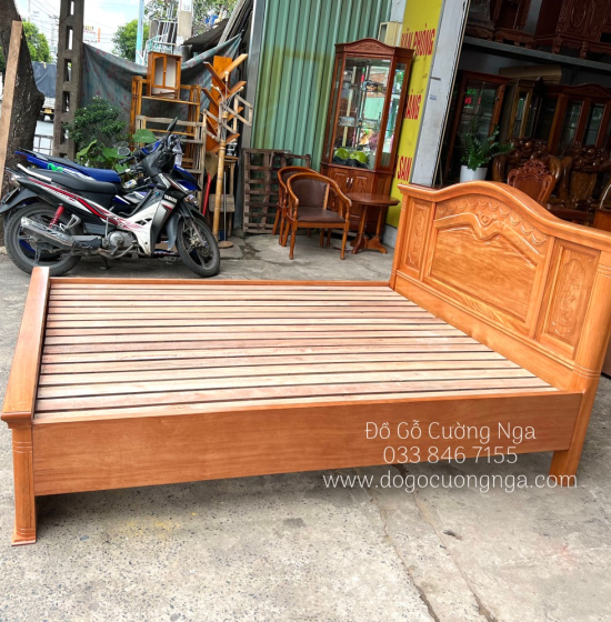 Giường gỗ đinh hương vạt lan - mẫu nữ hoàng 