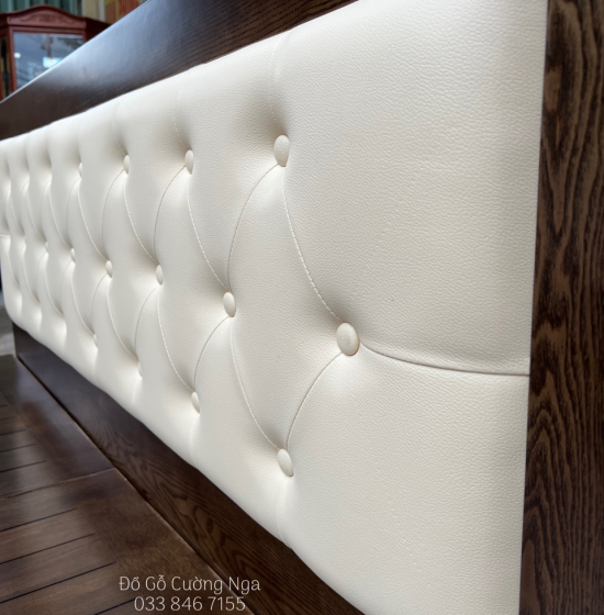 Giường ngủ gỗ sồi  lau màu óc chó đầu nệm cao cấp 