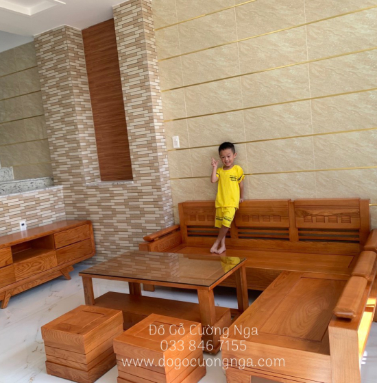 Kệ tivi gỗ sồi nga màu gõ đỏ 5 ngăn kéo KG 034