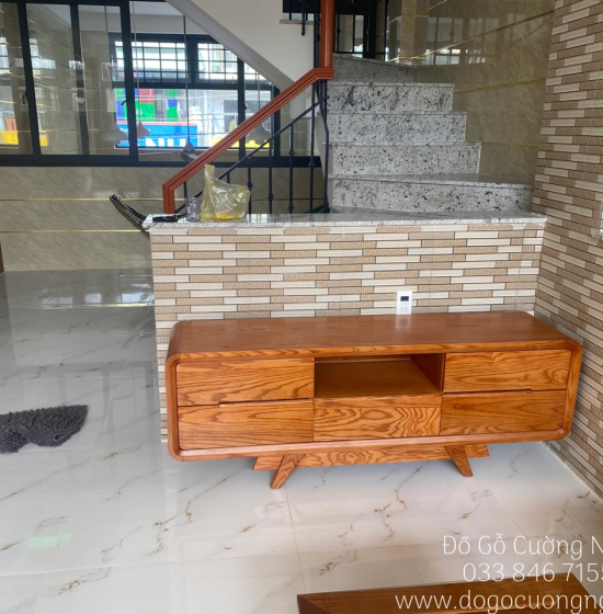 Kệ tivi gỗ sồi nga màu gõ đỏ 5 ngăn kéo KG 034