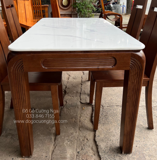 Bàn ĂN Gỗ Sồi Nga Lau Màu Óc Chó 4 Ghế Hiện Đại 