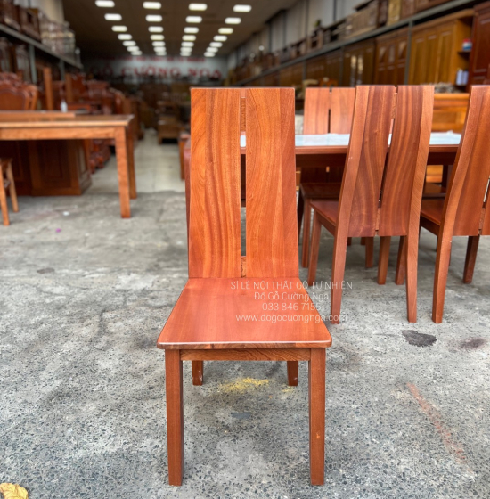 Bộ bàn ăn gỗ Xoan Đào mặt đá 6 ghế - chân hươu cao cấp 