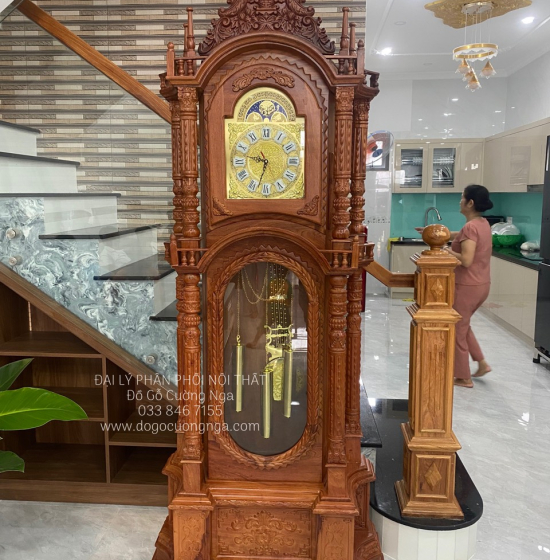 Đồng Hồ Cây Gỗ Hương Đá Mẫu Tháp 2m3 Cao Cấp Sang Trọng 
